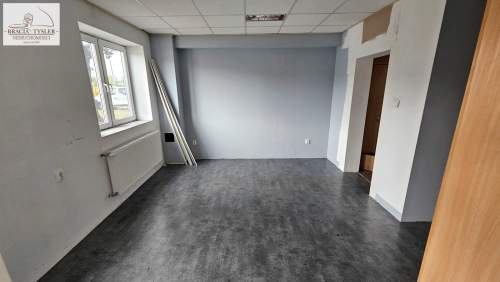 102 m2 LOKAL WYNAJMĘ 2550 4 pokoje WC na Biuro