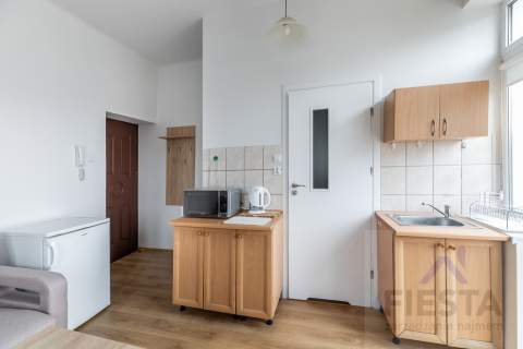 Praga- Południe Zgierska studio 20 m2 balkon