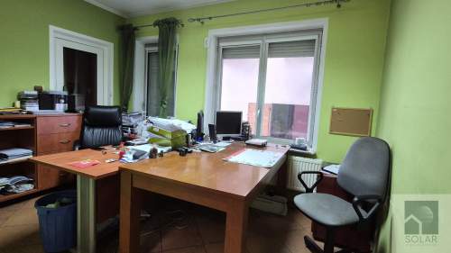 Siedziba firmy z magazynem Plac utwardzony 