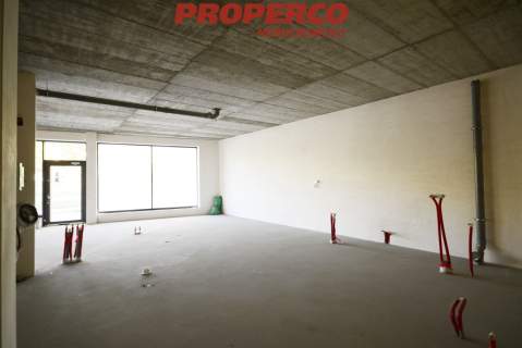 Lokal pow. 135m2, os. Uroczysko