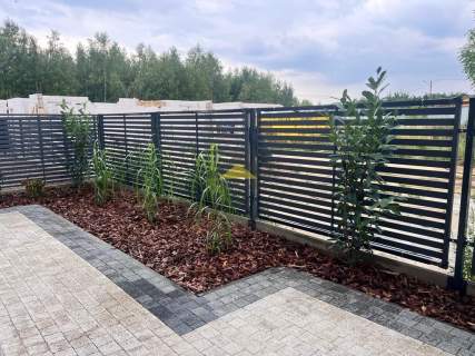 Apartament 93,5 m z ogródkiem i 2 miejscami post.