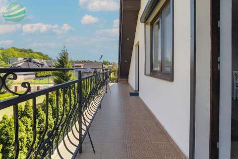 Komfortowy dom z niezależną częścią noclegową Da