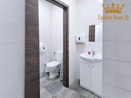 Do wynajecia lokal 120 m2 Parter po madycynie duży ruch pieszczych