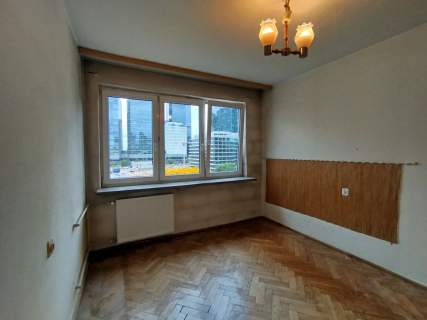 Wola Miedziana 44 m Widok na park Remont