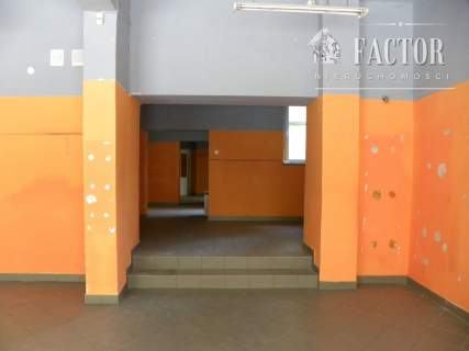 Gorlice, lokal do wynajęcia w centrum, 60W