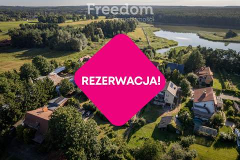 Przestronny dom z tarasami i widokiem na staw