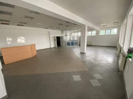235 m2 , parter, tani prąd, rampa
