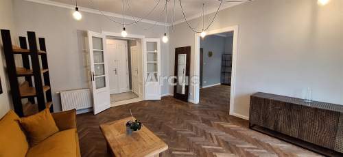 apartament z balkonem pracownia