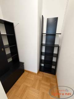 Kompaktowa kawalerka Milczańska / PARKING
