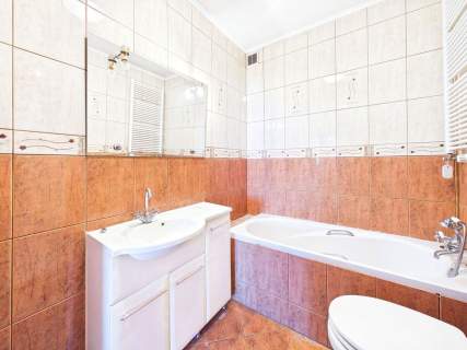 4 pokoje 72,32 m Balkon 8 m Psie Pole