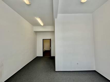 Prodykcja/magazyn/biuro 37 m2 na Piłsudskiego 135h