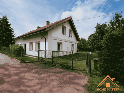 UROKLIWY DOM BLISKO DWÓCH JEZIOR Z DUŻĄ DZIAŁKĄ
