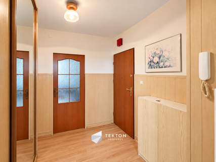 42,3 m 2 pokoje Balkon Blisko SKM