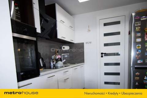 Atrakcyjne mieszkanie ok 65m2 w Laskach. 4 pokoje.