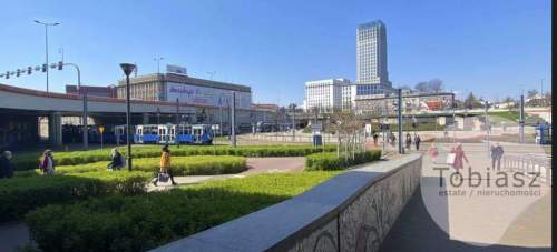 Lokal na parterze obok Ronda Mogilskiego