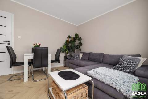42m2 2 pokoje Blok Panorama Balkon