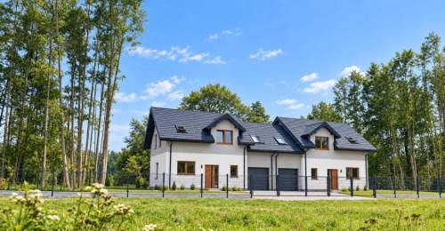 Dom nad Jeziorem Kiełpińskim, działka 1000 m2, garaż w bryle