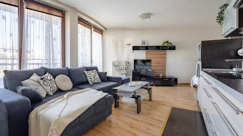 Salwator - studio, balkon, komórka lok.