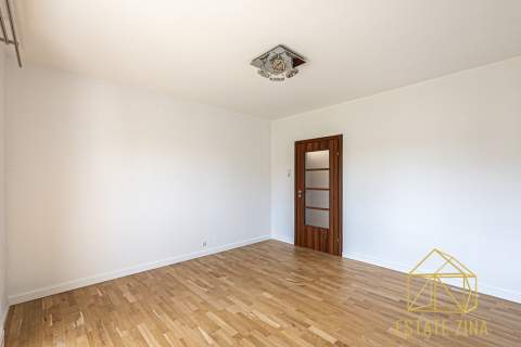 Ekonomiczny dom 220 m , 4 pokoje, Tymbark