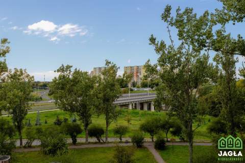 42m2 2 pokoje Blok Panorama Balkon