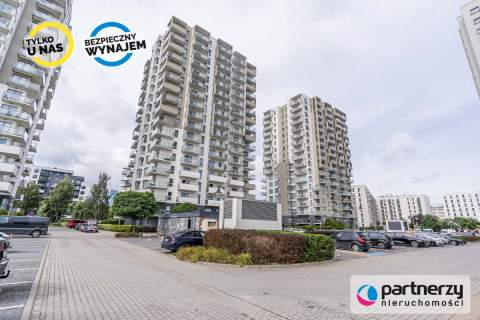 2 pokoje Albatross Towers z miejscem w hali