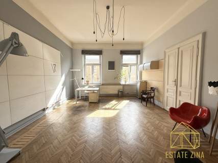 Lokal biurowy 135 m Kazimierz Wyposażenie