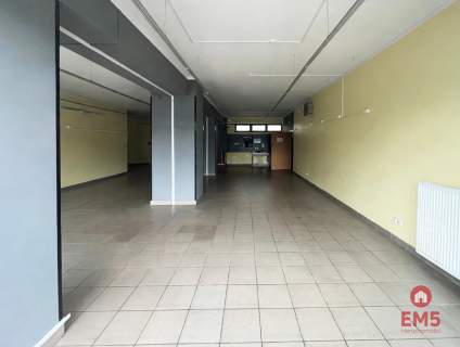 Lokal przy ulicy