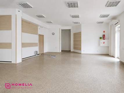 Okrzei 54- lokal użytkowy z darmowym parkingiem