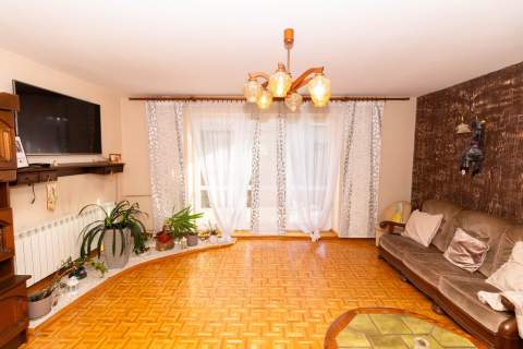 Dom przy mieście 130m2 działka 1400m2 Szewna