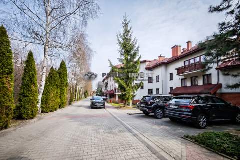 Ogrodzone osiedle, cisza, zieleń, loggia 12 m2