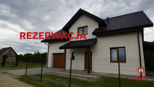 Wolnostojacy dom w spokojnej okolicy