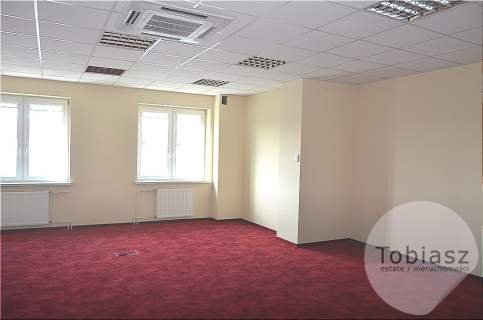 Biura 140 m2 plus magazyn