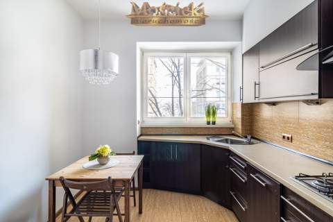 Wynajem okazja kawalerka 34 m2 na Kruczej balkon