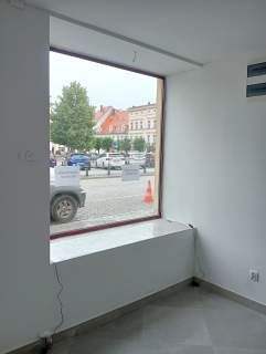 ŚWIEBODZICE RYNEK NOWY LOKAL Z WITRYNĄ DO WYNAJĘCIA
