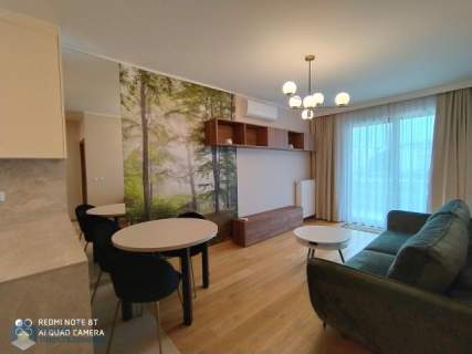 Apartament z garażem, klimatyzacją i komórką