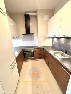Apartament, 2 pokoje z garażem i komórką W CENIE