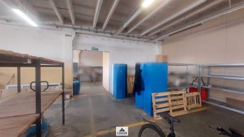Magazyn ogrzewany z rampą i parkingiem