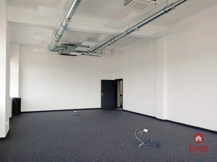 Budynek 1400 m2. Szkoła, fitness, gabinety