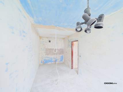 2 pok. Rejowska 32,57 m balkon 190 tys.