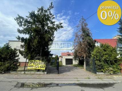 Centrum Łomianek,szkoła.Dom z garażem,duża działka
