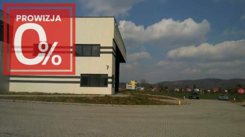 Nowoczesna hala z biurowcem w Zakliczynie
