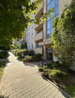 61 m 2 pokoje balkon Reduta