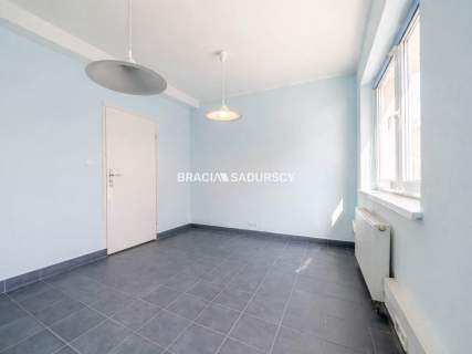 Budynek handlowo-mieszkanly Centrum Skawiny