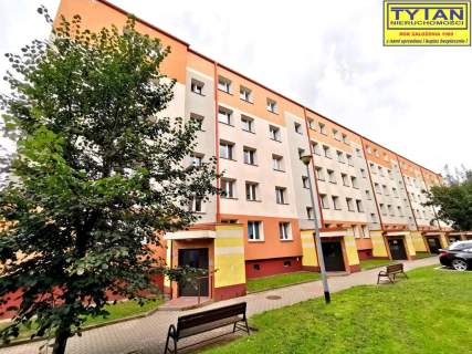 27,5 m , położone przy ul. Polowej 35 w Łomży