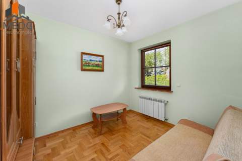 Dom wolnostojący 244 m 6 pokoi 16,2 ara