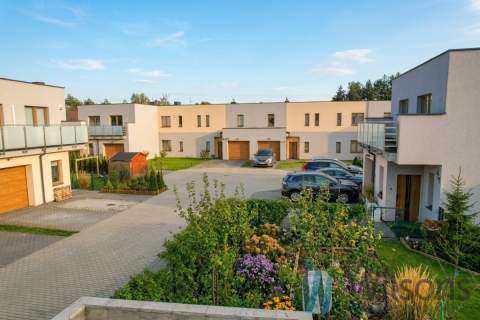 Segment z ogrodem i garażem 2021 Łomianki Kiełpin