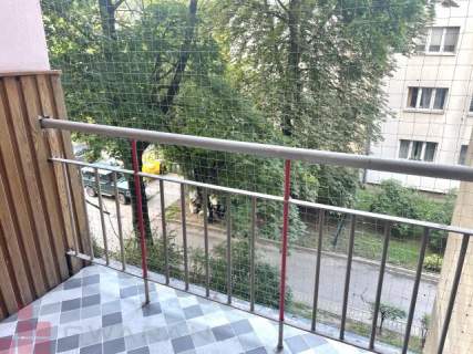 3 pokoje,80 m2-obok Galerii Kazimierz, garaż