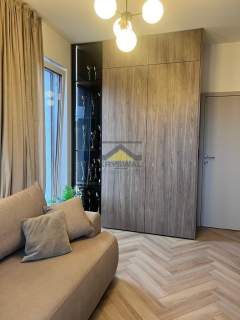 Apartament 93,5 m z ogródkiem i 2 miejscami post.