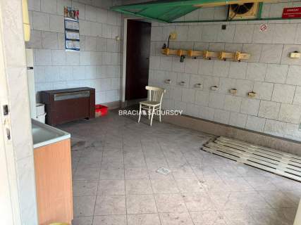 Działka budowlana 300m2 z budynkiem gaz,prąd,woda