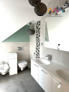 Rezydencja z linią brzegową jeziora Naterskiego